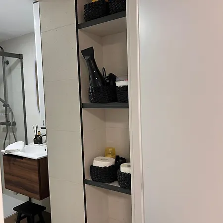 Manzana Apartment *